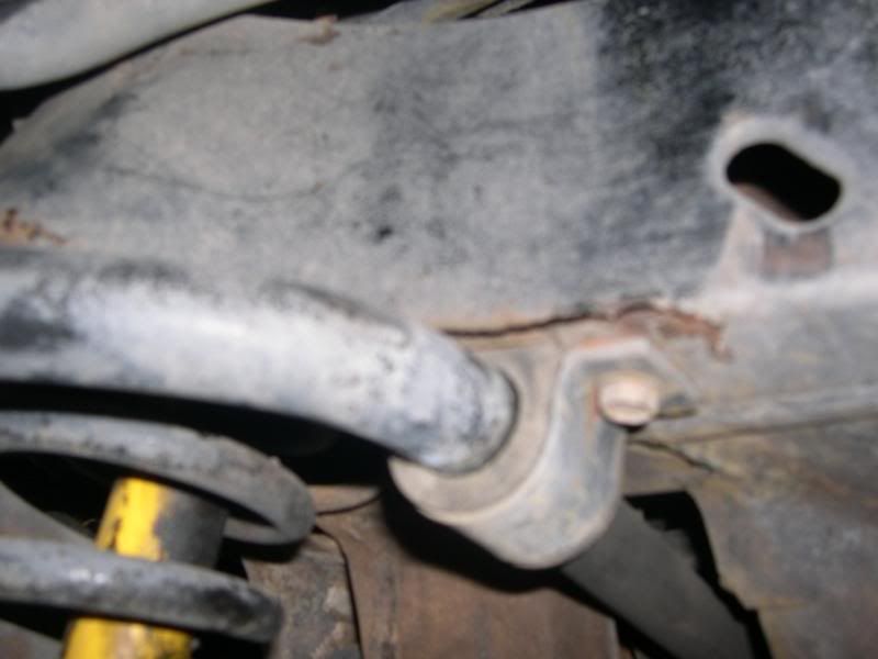 Frame cracked, big sway bar Team Camaro Tech